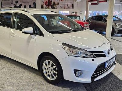 Vit Begagnad 2015 Toyota Verso Minibuss | 120 000 kr (Marknadspris)