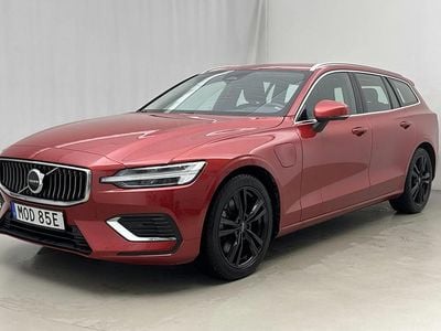 Röd Begagnad 2023 Volvo V60 Core Kombi | 369 000 kr