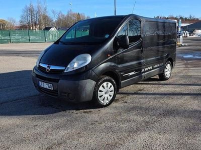 Begagnad Opel Vivaro 114 HK (83 kW) 2011 Minibuss