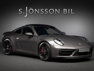 Porsche 911 Carrera 4 GTS