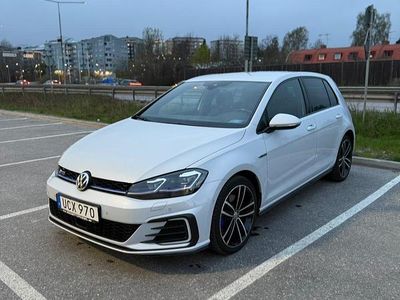 Begagnad 2018 VW Golf VII GTE Halvkombi | 159 000 kr (Bra pris)