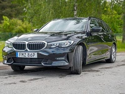 Svart Begagnad 2021 BMW 330 Kombi | 295 000 kr (Marknadspris)