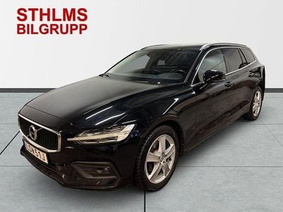 Svart Begagnad 2021 Volvo V60 Momentum Kombi | 242 000 kr (Bra pris)