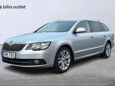 Silver Begagnad 2015 Skoda Superb Ambition Kombi | 144 900 kr (Marknadspris)
