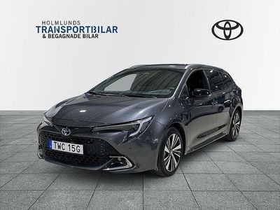 Grå Begagnad 2025 Toyota Corolla Style Kombi | 339 900 kr (Marknadspris)