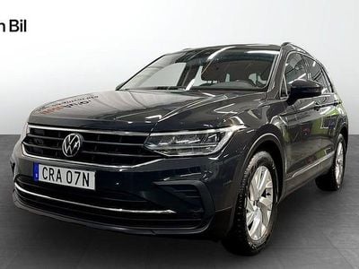 Grå Begagnad 2022 VW Tiguan SUV | 309 900 kr (Lite dyr)