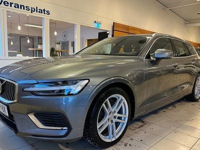 begagnad Volvo V60 Recharge T6 AWD Momentum Voc Värmare Drag moms