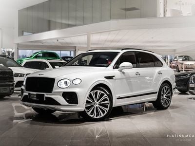 Begagnad Bentley Bentayga Mulliner 550 HK (404 kW) 2020 Vit SUV