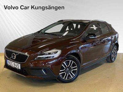 Brun Begagnad 2017 Volvo V40 Business Edition Halvkombi | 204 800 kr (Lite dyr)