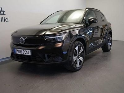 Svart Begagnad 2023 Volvo XC40 Core SUV | 309 500 kr