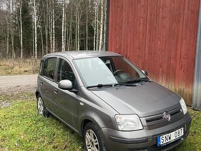 Grå metallic Begagnad 2011 Fiat Panda | 24 000 kr