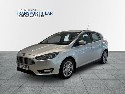 Grå Begagnad 2015 Ford Focus Titanium Halvkombi | 119 900 kr (Lite dyr)