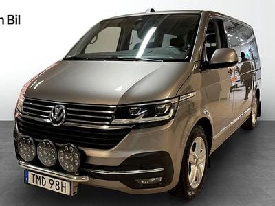 Brun Begagnad 2023 VW Multivan Highline Van | 599 000 kr (Marknadspris)