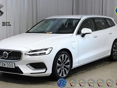 Begagnad Volvo V60 Core 253 HK (186 kW) 2022 Vit Kombi