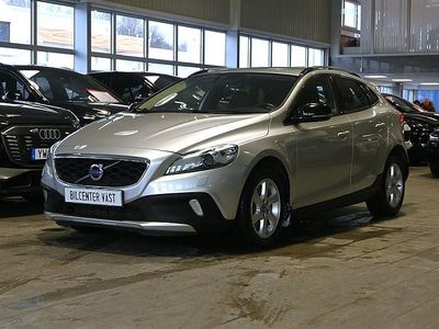 Silver Begagnad 2016 Volvo V40 CC Kombi | 169 000 kr (Marknadspris)