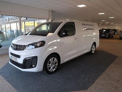 Begagnad Opel Vivaro-e Combi 100 kW (136 HK) 2023 Vit Van