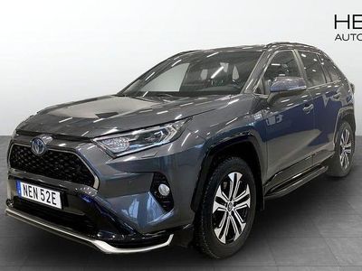 Grå Begagnad 2021 Toyota RAV4 SUV | 374 900 kr (Marknadspris)