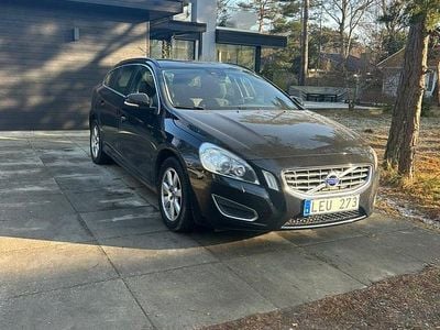 Metallic Begagnad 2011 Volvo V60 Kombi | 120 000 kr (Lite dyr)