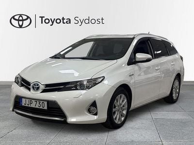 Vit Begagnad 2014 Toyota Auris Touring Sports Edition Kombi | 149 000 kr (Marknadspris)