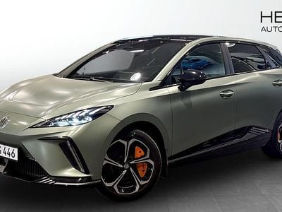 Begagnad MG MG4 EV 319 kW (435 HK) 2023 Grön Halvkombi