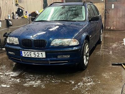 Begagnad 2001 BMW 330 Kombi | 25 000 kr
