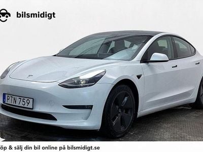 Vit Begagnad 2021 Tesla Model 3 Sedan | 229 700 kr (Marknadspris)
