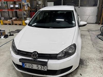 Begagnad VW Golf VI 105 HK (77 kW) 2011 Halvkombi