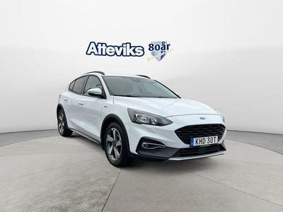 Vit Begagnad 2019 Ford Focus Active Halvkombi | 164 900 kr (Marknadspris)