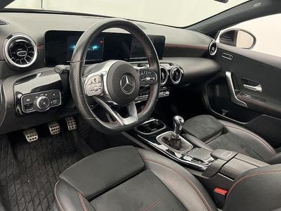 Svart Begagnad 2019 Mercedes A180 | 189 900 kr
