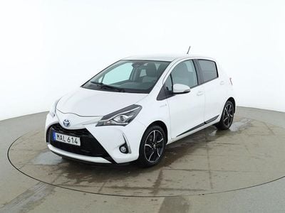 Vit Begagnad 2017 Toyota Yaris Hybrid Style Sedan | 112 000 kr (Bra pris)