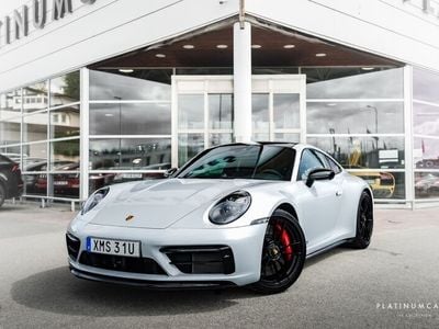 Porsche 911 Carrera 4 GTS