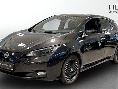 Begagnad Nissan Leaf 110 kW (150 HK) 2022 Svart Halvkombi