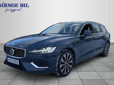 Blå Begagnad 2023 Volvo V60 Core Kombi | 369 000 kr (Marknadspris)