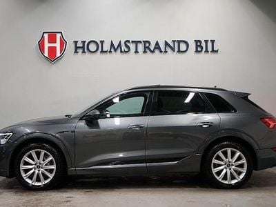 Grå Begagnad 2022 Audi e-tron S-Line SUV | 369 900 kr (Marknadspris)