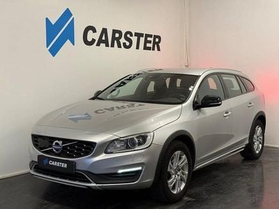 Silver Begagnad 2017 Volvo V60 CC Momentum Kombi | 189 900 kr (Bra pris)
