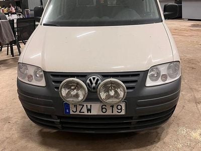 Begagnad VW Caddy 109 HK (80 kW) 2010 Minibuss