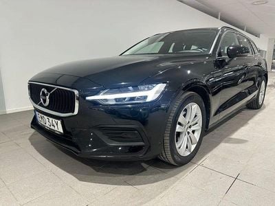 Begagnad Volvo V60 Momentum 192 HK (141 kW) 2020 Svart Kombi