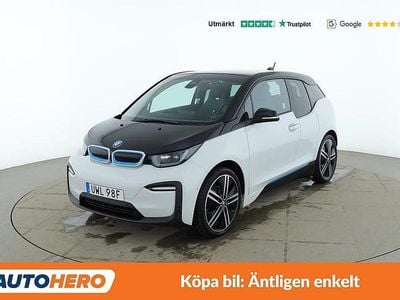 Vit Begagnad 2022 BMW i3 Halvkombi | 214 000 kr (Marknadspris)