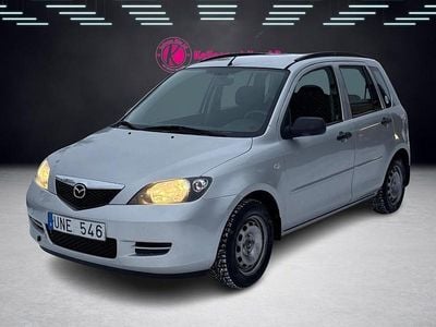 Silver Begagnad 2003 Mazda 2 Halvkombi | 23 900 kr