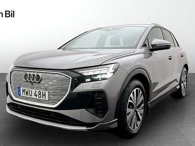 Grå Begagnad 2023 Audi Q4 e-tron Proline SUV | 409 000 kr (Marknadspris)