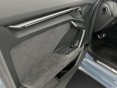 Grå Begagnad 2024 Audi RS3 Sportback Comfort Halvkombi | 799 900 kr