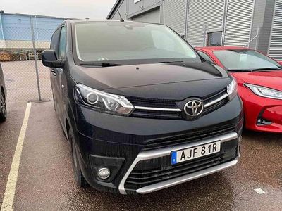 Svart Begagnad 2024 Toyota Proace Minibuss | 499 900 kr