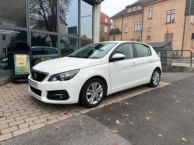 Begagnad Peugeot 308 Active 131 HK (96 kW) 2020 Vit Halvkombi