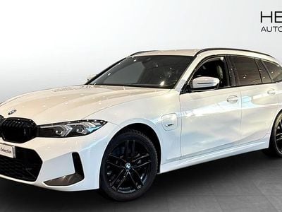 Begagnad BMW 330e M Sport 2023 Vit Kombi