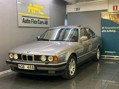 Ljusgrå Begagnad 1988 BMW 525 Sedan | 79 900 kr