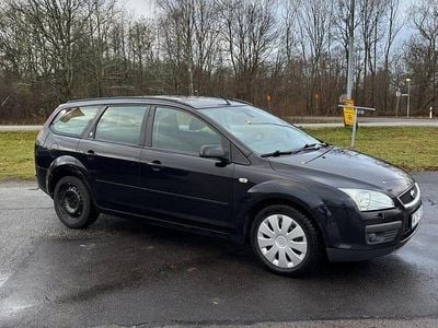 Svart Begagnad 2005 Ford Focus Kombi | 18 000 kr (Dyr)