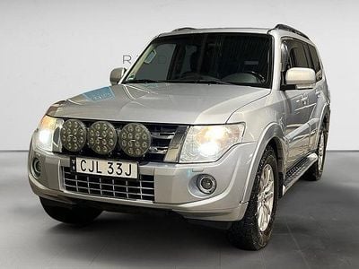 Begagnad Mitsubishi Pajero 200 HK (147 kW) 2012 Grå SUV