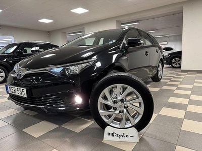 Begagnad Toyota Auris Touring Sports Active 99 HK (72 kW) 2016 Svart Kombi