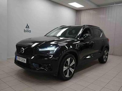 Svart Begagnad 2023 Volvo XC40 SUV | 399 900 kr
