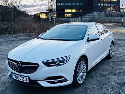 Begagnad 2018 Opel Insignia Sport Halvkombi | 154 900 kr (Marknadspris)